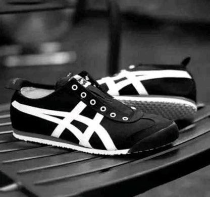 Onitsukaa Tiger Slip On Black White fix