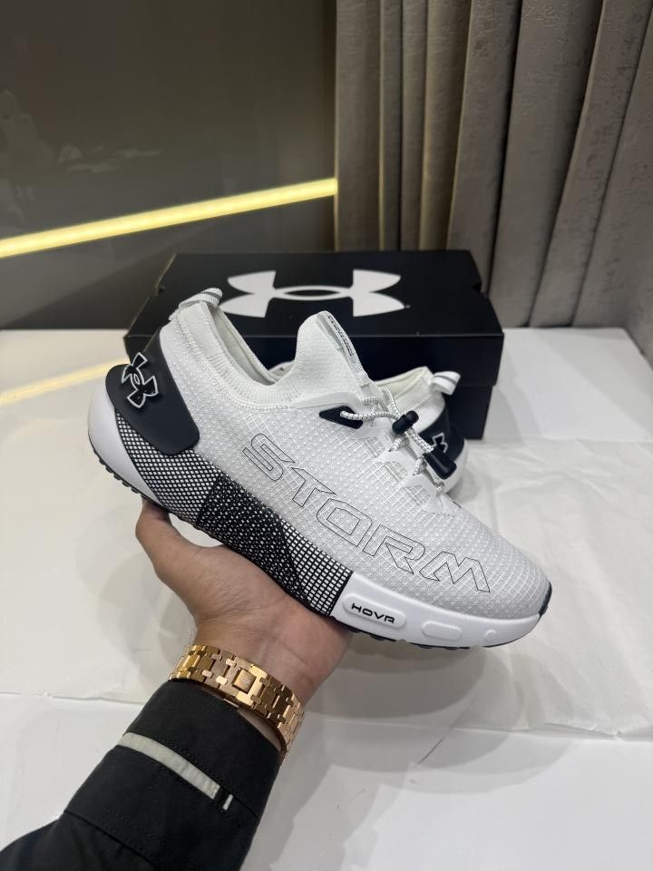 Under Armouur Hovr Phantom 3 Storm White Black Fix