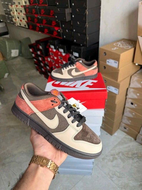 Nikkee Dunk Low Red Panda Brown Suede