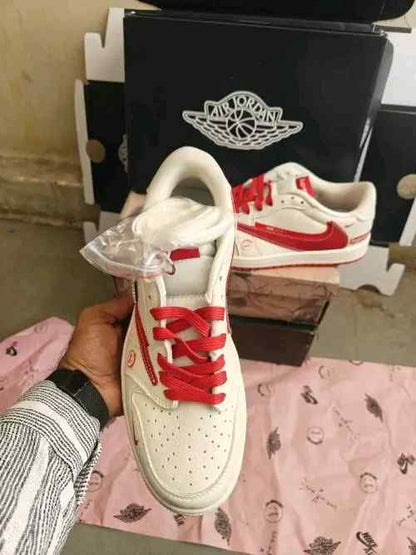 Traviss Scott x Nikkee Air Jordan 1 Low x Supremee