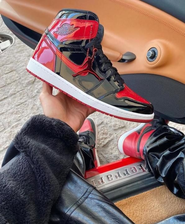 NIKKE AIR JORDAN 1HIGH OG PATENT BRED GLOSSY