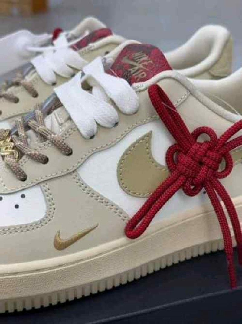 nikkee airforce 1 low year of the snake for her