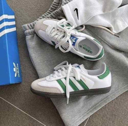 Adiddass Samba White Green for her fix
