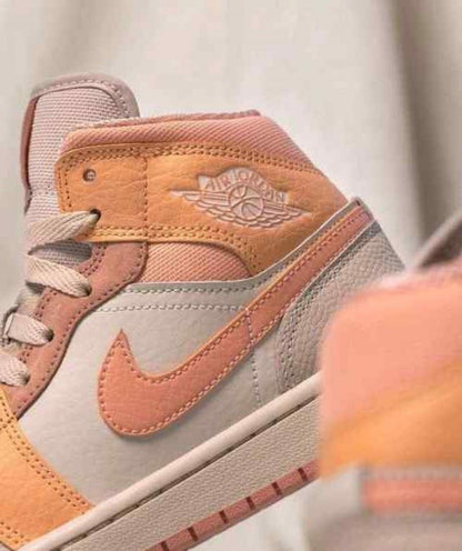 Jordan retro Retro 1 Apricot Orange for her