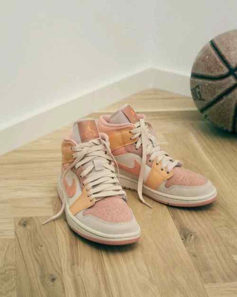 Jordan retro Retro 1 Apricot Orange for her