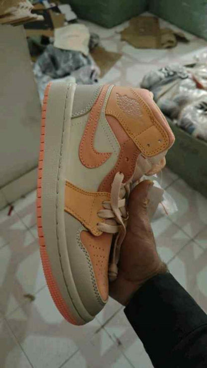 Jordan retro Retro 1 Apricot Orange for her