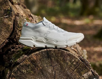 On Cloudsoma trail Grey White running shoe
