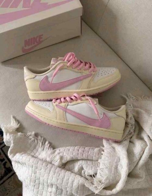 Nikke Travis Scott X Air Jordan 1 Retro Low OG Shy Pink