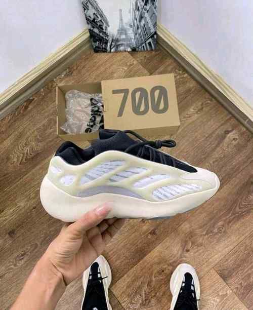 Adidaass. Yeezy 700 V3 Azael