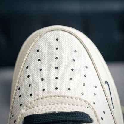 NIKKE AIRFORCE 1 BEAR