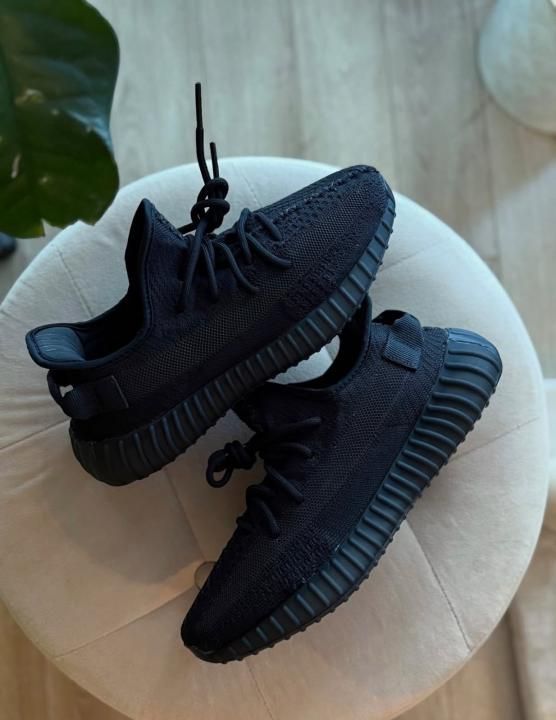 ADIDAAS YEEZY BOOST 350 V2 ONYX