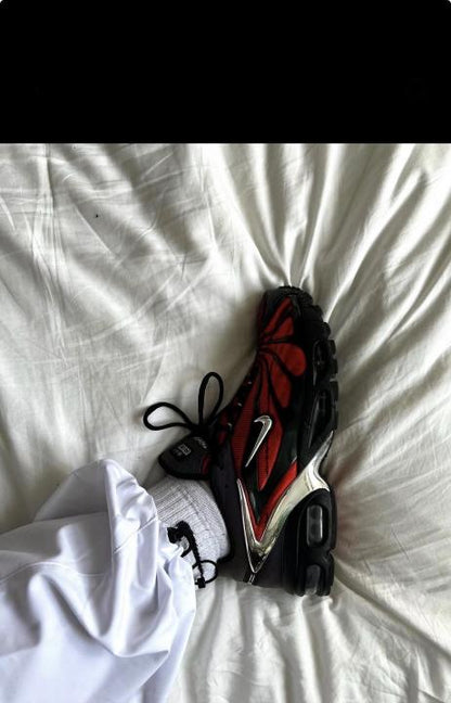 Nik.e Air Max Tailwind V x Skepta Bloody Chrome