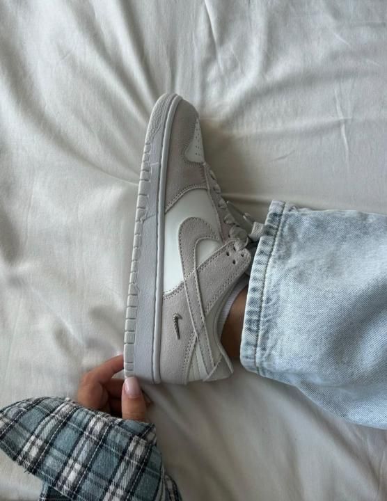 NIKKE DUNK SAIL VAST GREY SILVER METALLIC