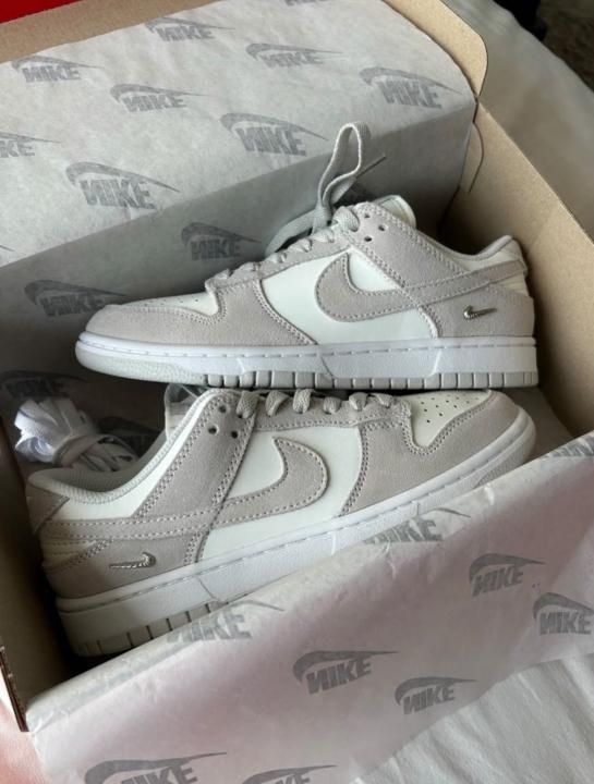 NIKKE DUNK SAIL VAST GREY SILVER METALLIC