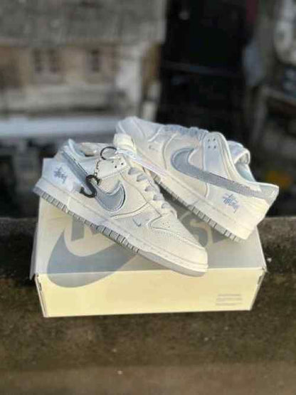 Nikee sb dunk stussy grey sb dunk stussy grey