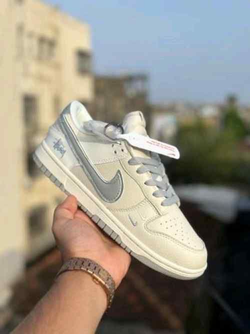 Nikee sb dunk stussy grey sb dunk stussy grey