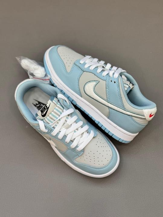 NIK.E SB DUNK FLEECE SWOOSH LIGHT BLUE