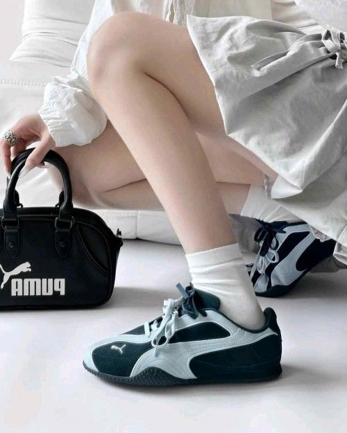 Pummaa Bella V2 Suede Blue Ocean for her