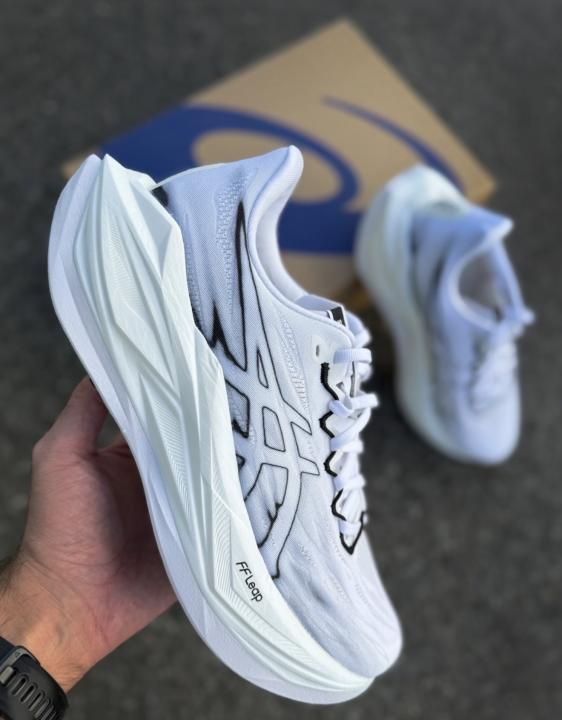 Superblast 3 White Black