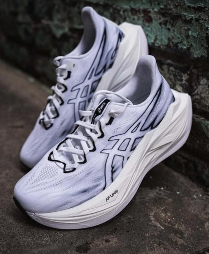 Superblast 3 White Black