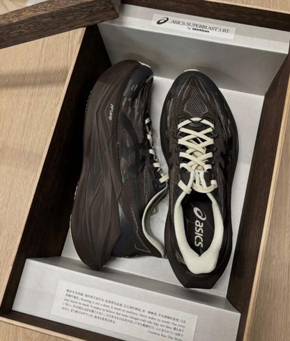 Shanghai Blacktoes X Superblast 3 Keep Running