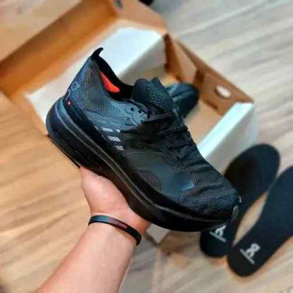ON CLOUD BOOM STRIKE SNEAKERS BLACK