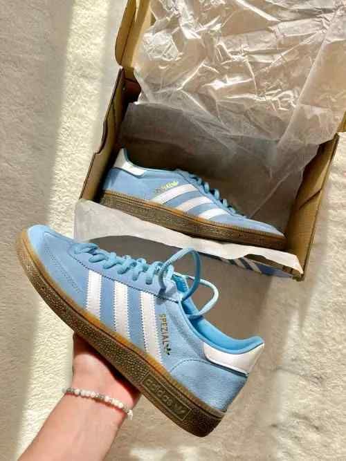 ADIDAaSS samba handball spezial sky blue