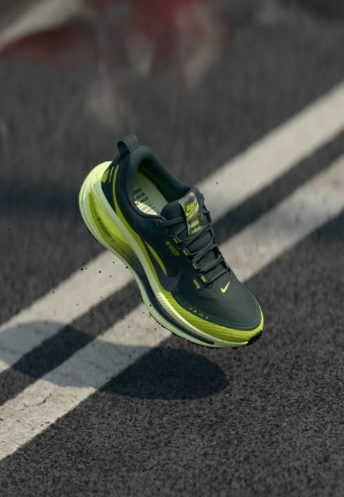Nik Vomero 18 Gore Tex Reflective