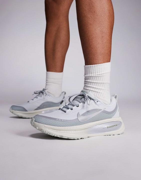 Nik.e Running Vomero 18 Gore-Tex Grey