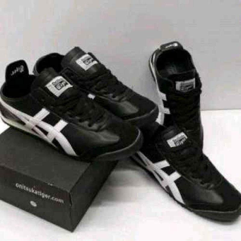 Onitsukkaa tiger Mexico 66 black white fix