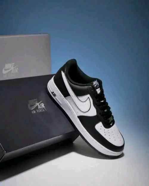 Nikkee airforce 1 low panda