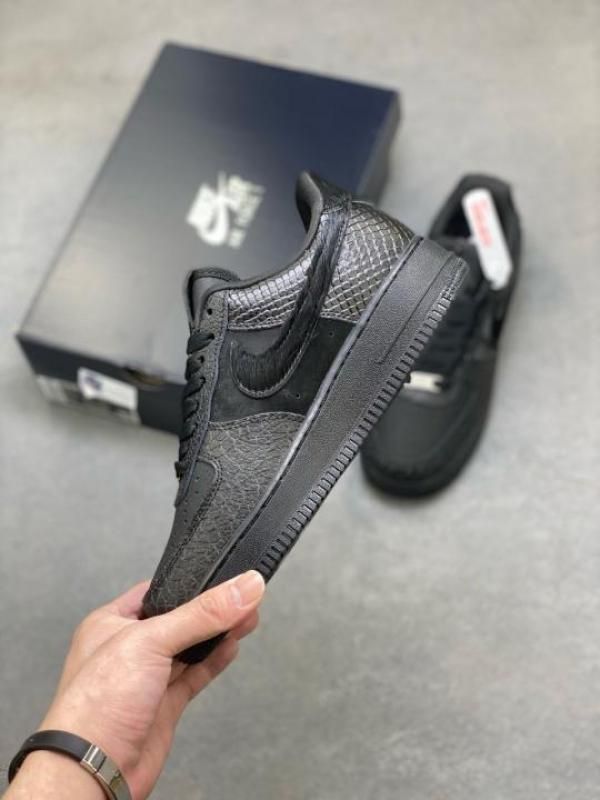 nik_Airforce 1 Black Low Pony Hair