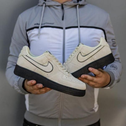 Nik. Airforce 1 07 Lv low Light khaki Sneaker