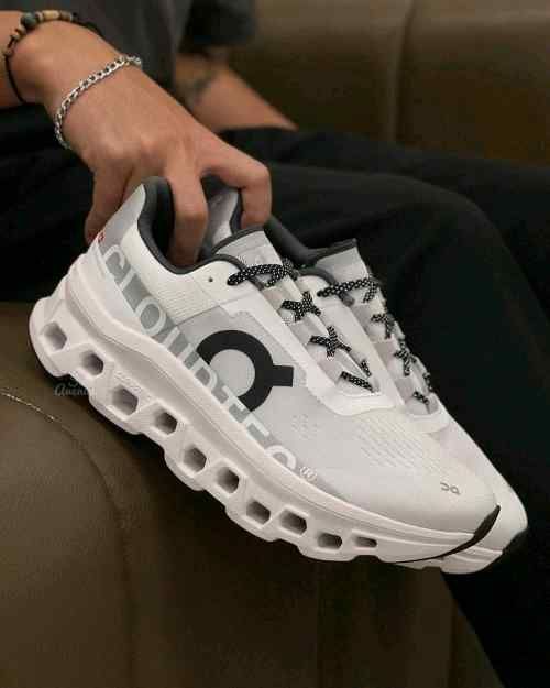 ONOn Running Cloudmonster White Black