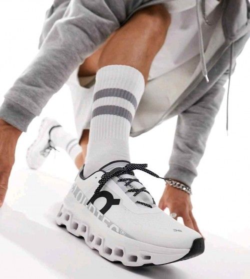 ONOn Running Cloudmonster White Black