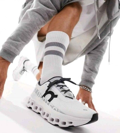 ONOn Running Cloudmonster White Black
