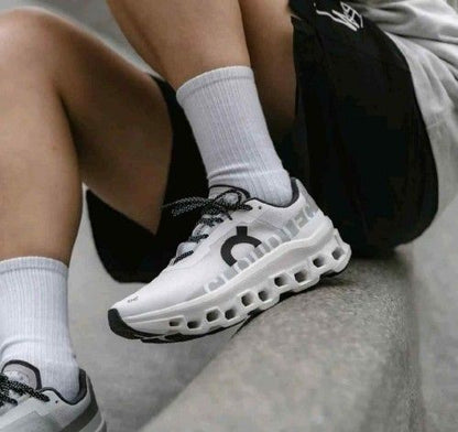 ONOn Running Cloudmonster White Black