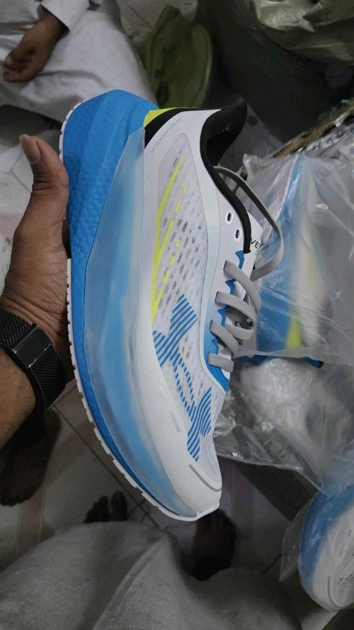 UNDDER ARMOUR VELOCITI DISTANCE BLUE WHITE