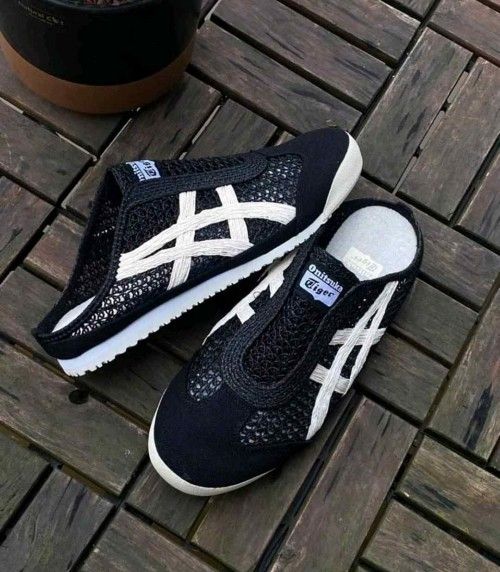 Onitsukkaa Tiger Mexico 66 Sabot Half Cut Black White