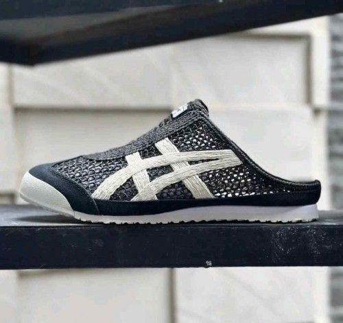 Onitsukkaa Tiger Mexico 66 Sabot Half Cut Black White