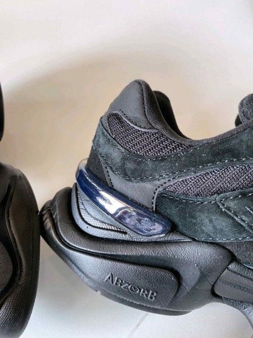 Neww balancee 9060 Black Cat