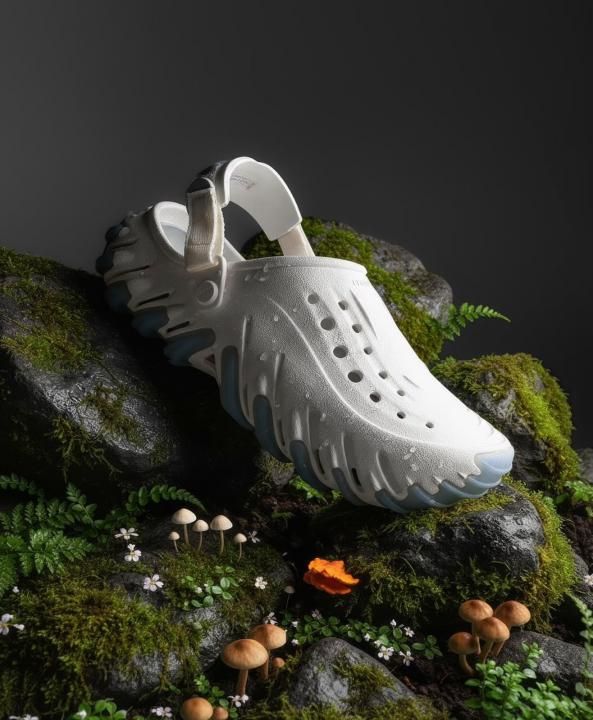 CROCCS ECHO GUM RO CLOGS white sky