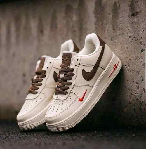 Nikkee Airforce 1 Mini Red Swoosh Coffee Milk fix