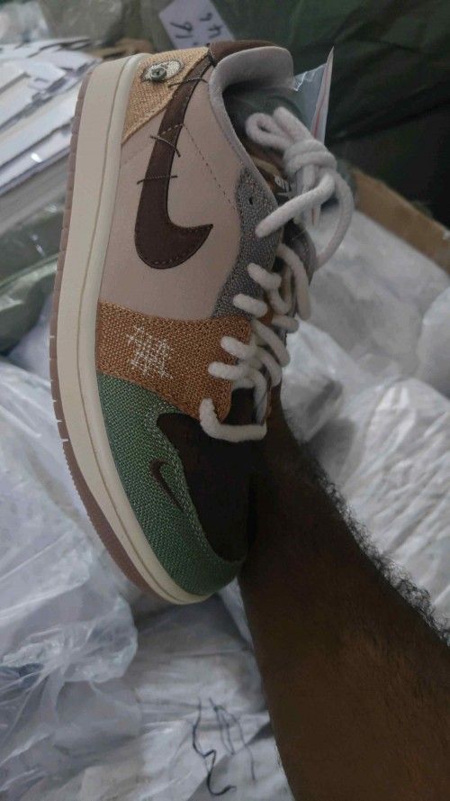 Zion Williomson x Air Jordan 1 Low voodoo OG Box