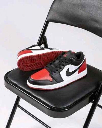 nikkee jordan retro 1 low BRED TOE