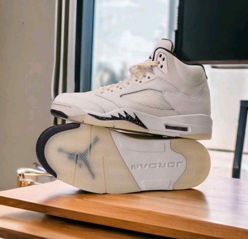 Nikkee Air Jordan retro 5 Retro SE Sail
