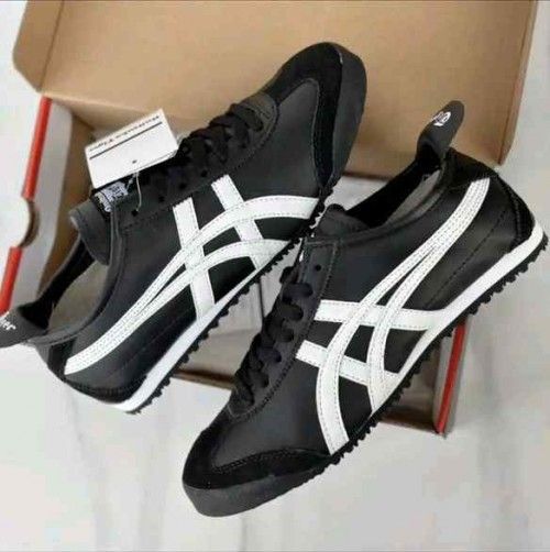 ONITSUKKA TIGER MEXICO 66 BLACK WHITE