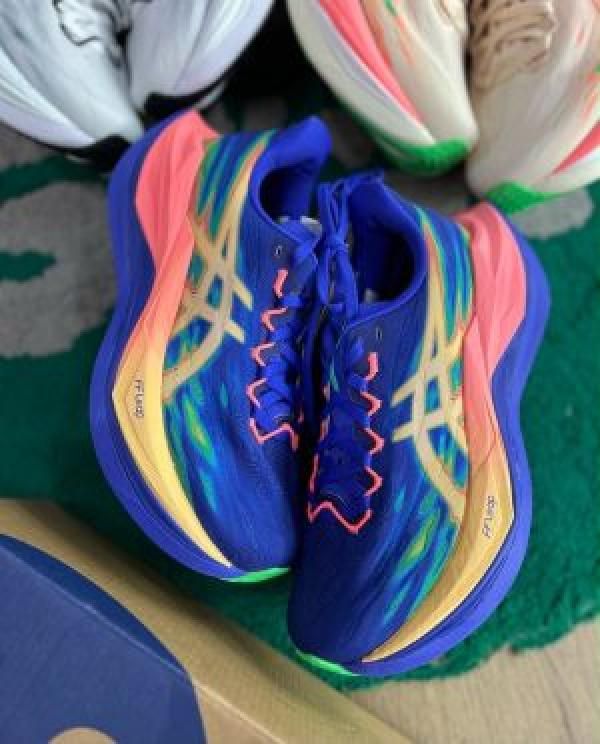 Asiccs SuperBlast 3 Cobalt Burst Light