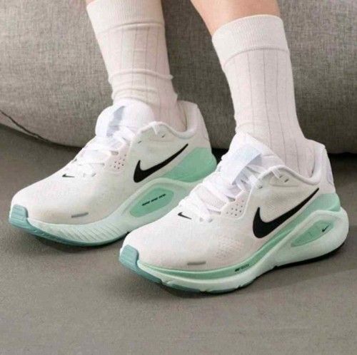 NIIKE STRUCTURE 26 MINT FOAM