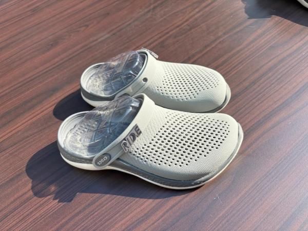 Croc Lite Ride 360 All Grey Carry Bag Og box